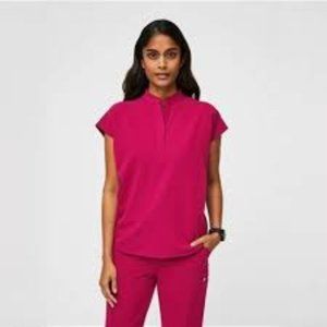 FIGS  Ultra Rose Rafaela™ - Oversized Scrub Top - S  **RARE**